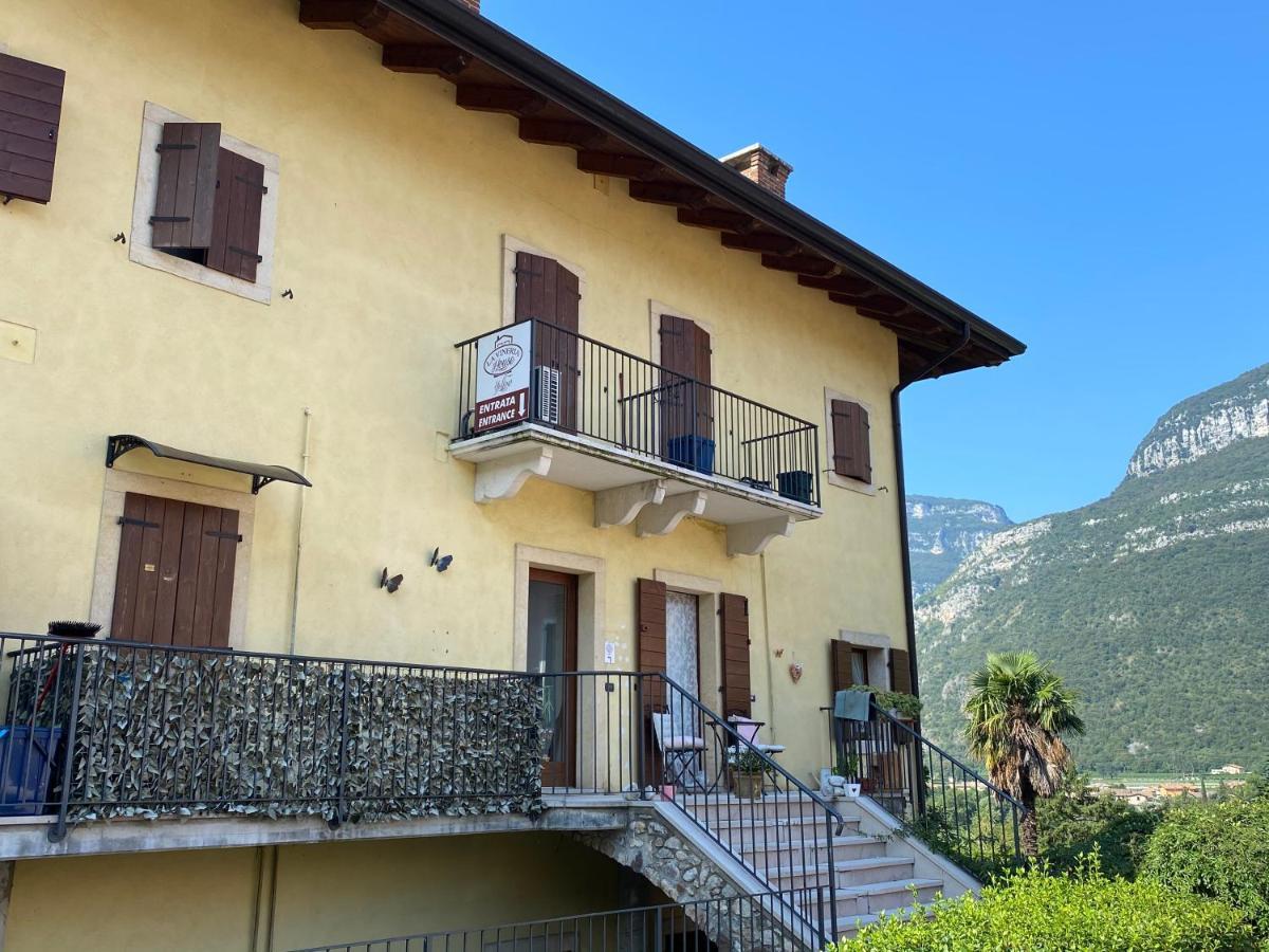 La Vineria House - Appartamento Yellow Dolce Екстер'єр фото